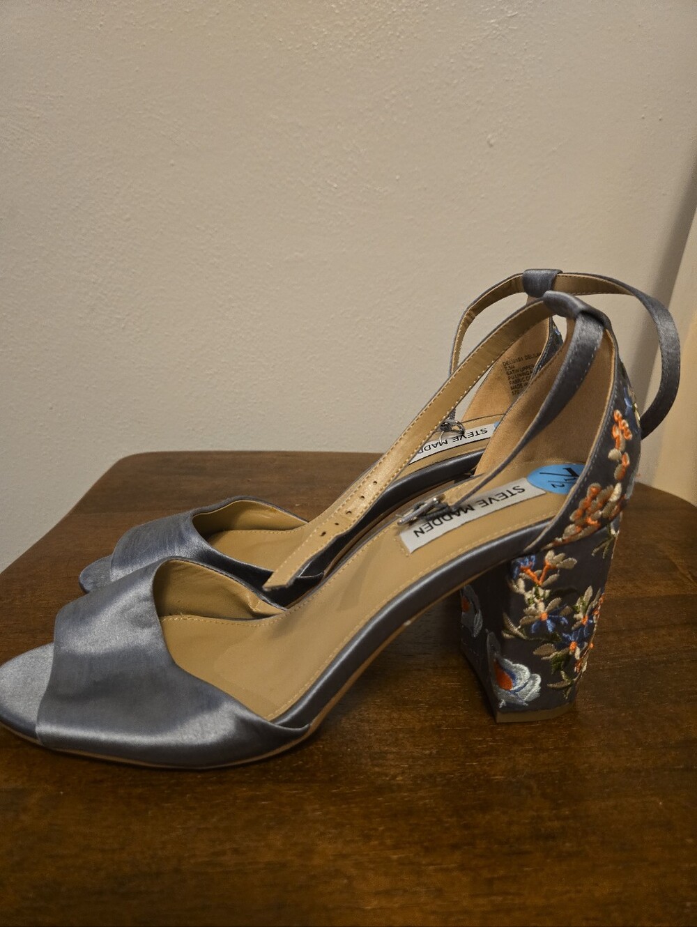 Steve Madden Delilah Blue Satin Embroidered Open Toe Blue Heels 7.5